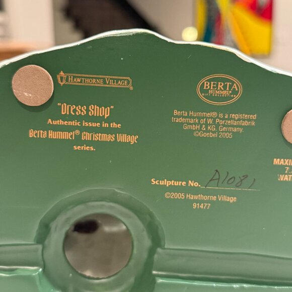 Christmas Village - "Dress Shop" Piece - Picture 8 of 8